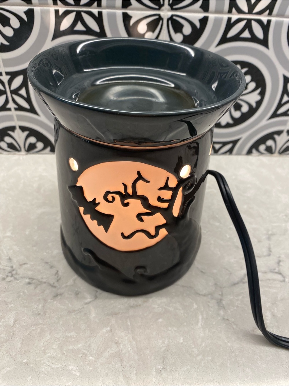 Scentsy Fright Night Halloween Warmer Full Size - Retired